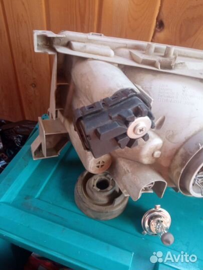 Фара правая toyota Suceed