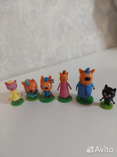 Игрушки Киндер герои мультфильмов