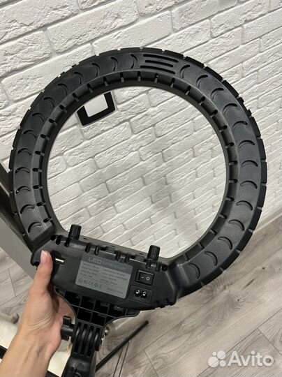 Кольцевая лампа со штативом