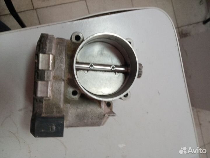 Заслонка дроссельная audi A4/A6/A8