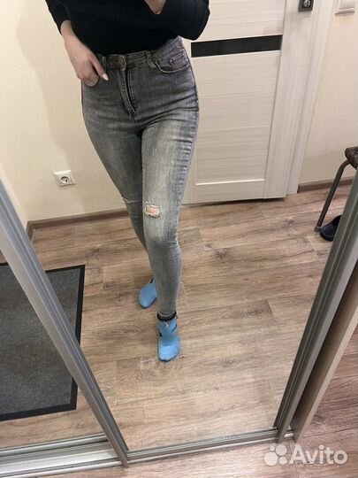 Джинсы женские и комбинезон