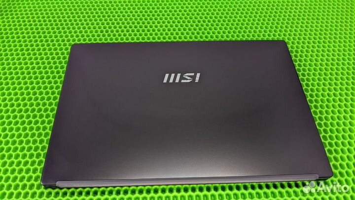 Ноутбук MSI 15H1 на Intel Core i3-1215U