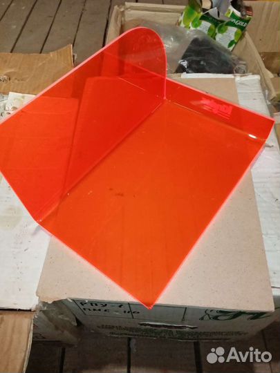 Полочка из оргстекла