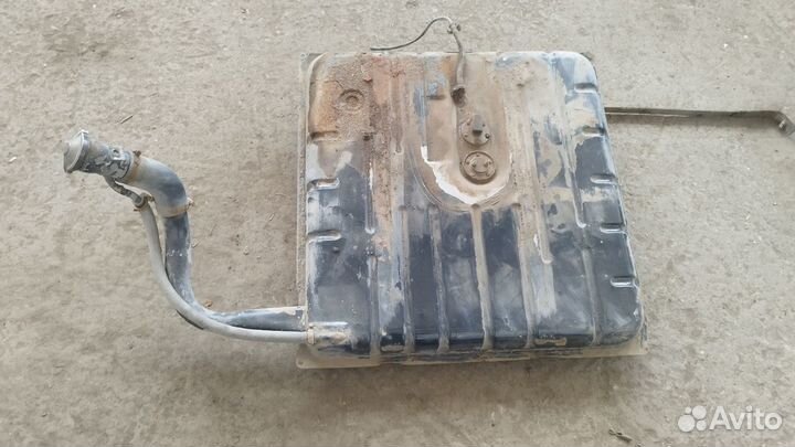 Топливный бак Волга 31105