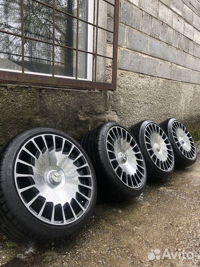 Колеса на mercedes r19 разноширокие