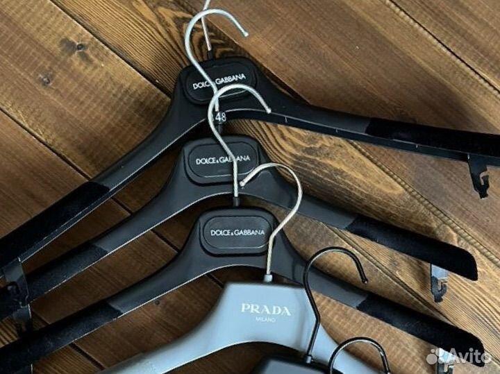 Вешалки плечики брендовые