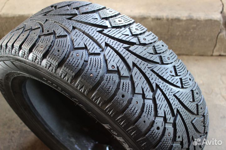 Hankook Winter I'Pike 225/55 R16 99T