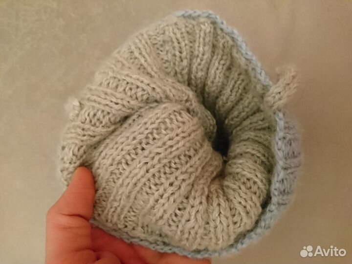 Зимняя шапочка на размер 54-56 р. Ручная работа
