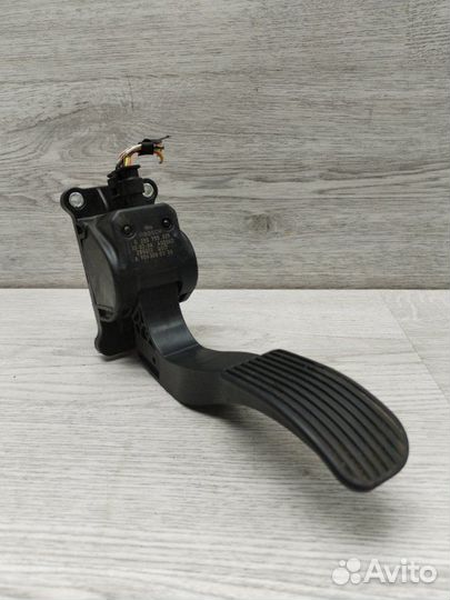 Педаль газа Mercedes Sprinter 906 OM651 2013