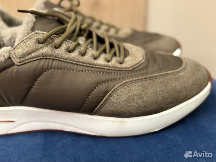 Продам мужские кроссовки утепленные