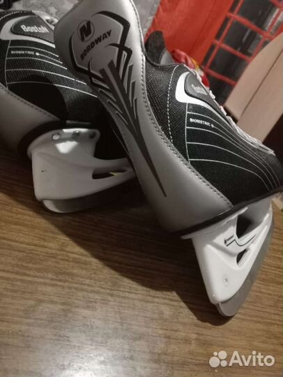 Продаются детские коньки 36 размер