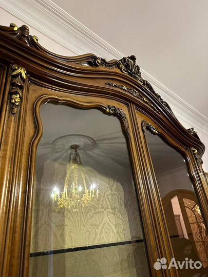 Продаеться румынская мебель 