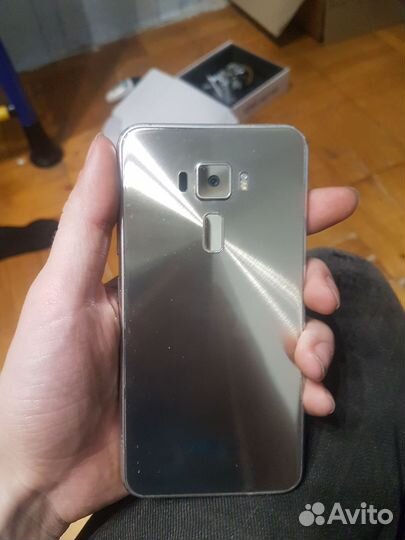Asus ZenFone 3 ZE520KL, 3/32 ГБ