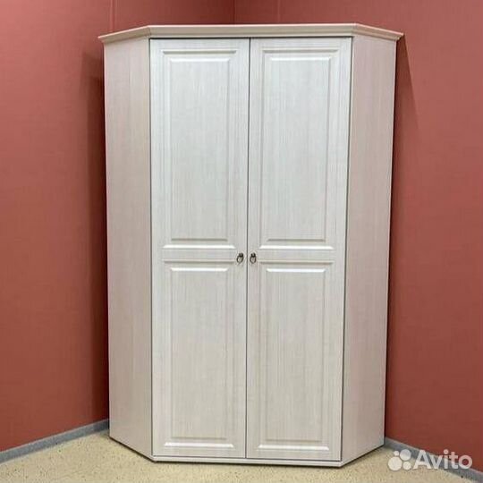 Шкаф угловой