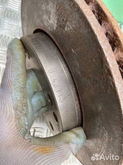 Диск тормозной Mercedes-Benz 190E W201 M102 2.0