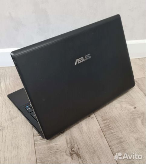 Ноутбук Asus,в идеале, 2х ядерный, 8гб Ram, SSD240