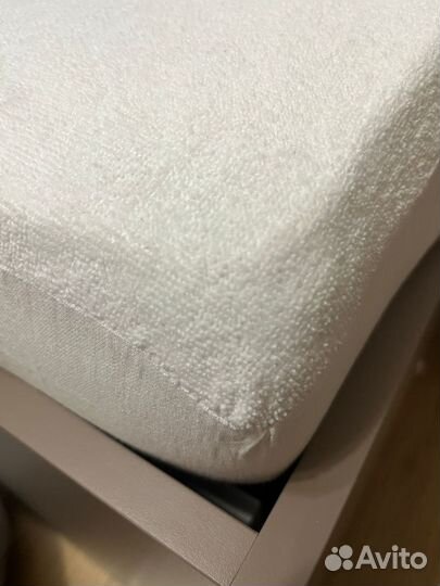 Наматрасник непромокаемый