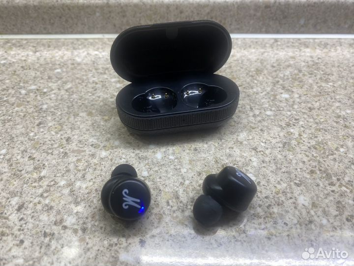 Беспроводные наушники Marshall