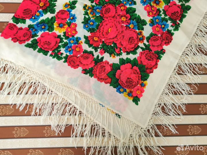 Платок-шаль павловопосадский