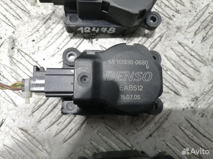 Моторчик заслонки отопителя Range Rover Sport 1