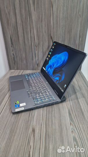 Игровой Lenovo LOQ