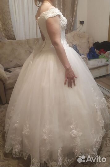 Платья свадебные