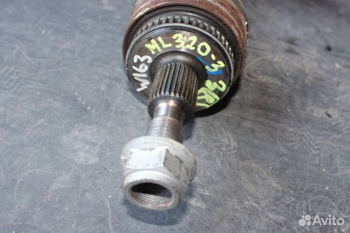 Задний правый привод Mercedes ML-Class W163 ML320