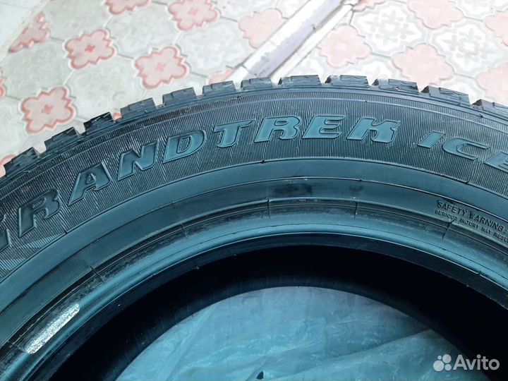 Dunlop Grandtrek Ice 02 225/65 R17