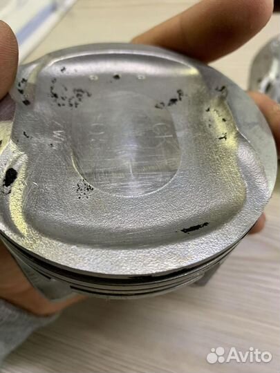 Поршня на Nissan Qashqai 2.0 J10