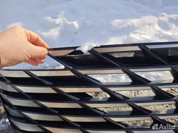 Решетка радиатора Geely Atlas (FX11)