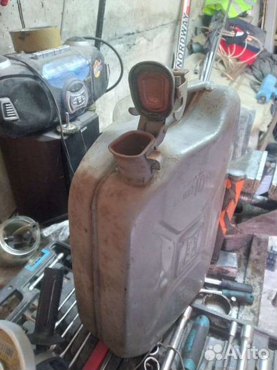 Канистры металлические