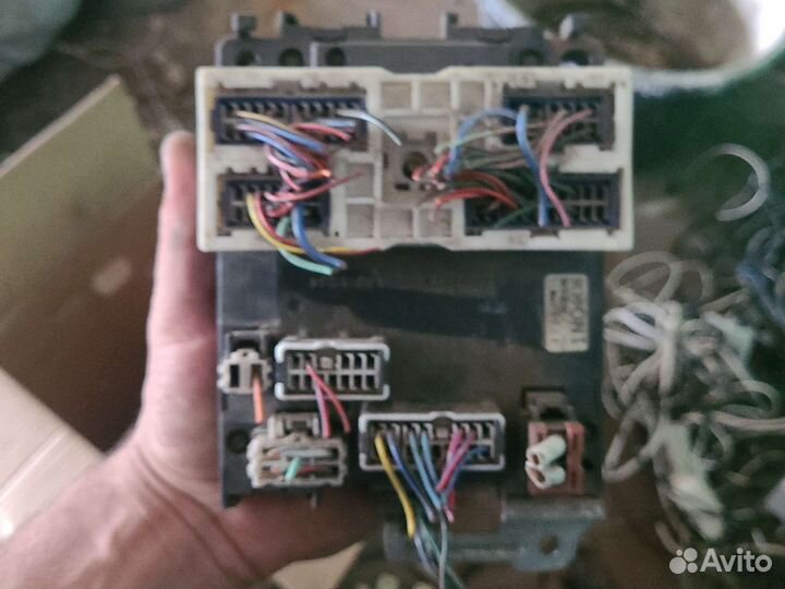 Блок предохранителей Nissan Almera N15