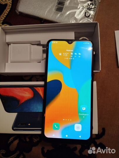Samsung Galaxy A20, 3/32 ГБ