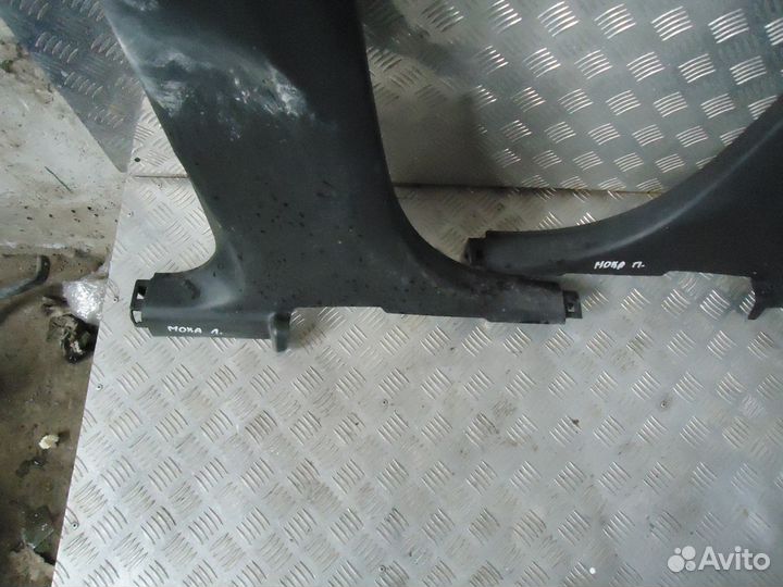 Обшивка средней стойки Opel Mokka