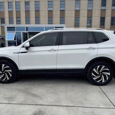 Volkswagen Tiguan L 280TSI Trendy Limited Edition 22 год под заказ из Китая под ключ за 30 дней