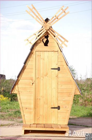 Дачный туалет деревянный