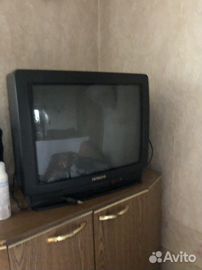 Телевизоры две штуки