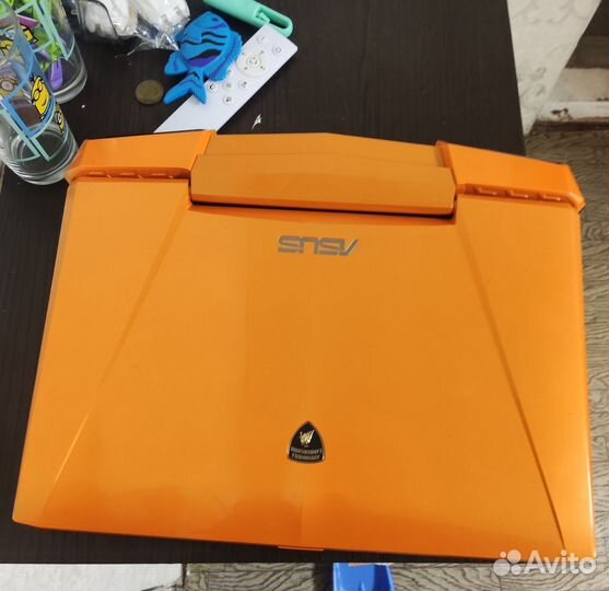 Ноутбук asus i7+12гиг Lamborghini