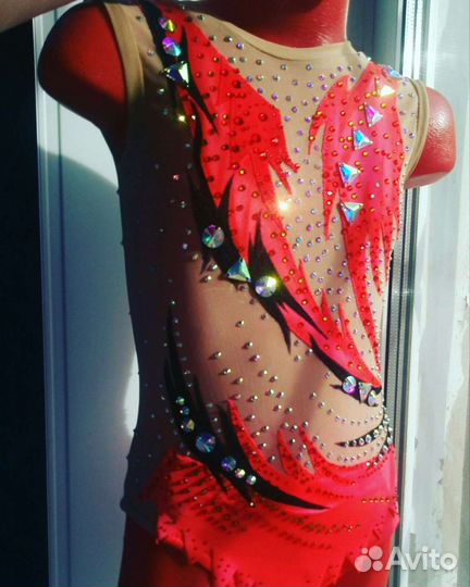 Купальник для художеств. гимнастики аренда/прод