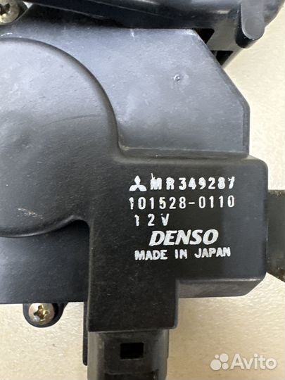 Замок двери Mitsubishi Pajero 3