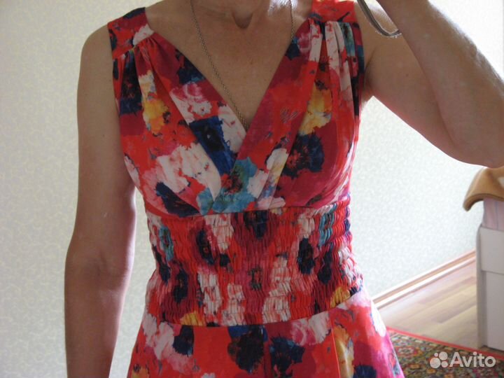 Новое. Платье летнее элегантное р.40-44