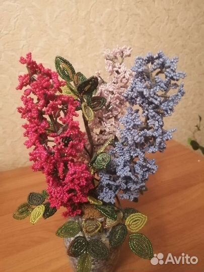 Цветы из бисера ручной работы