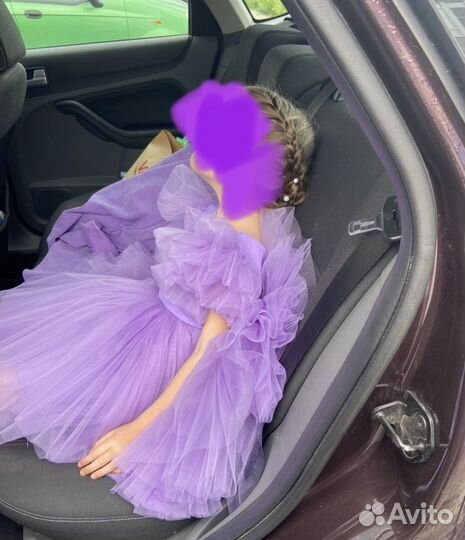 Платье для девочки празднничное, нарядное