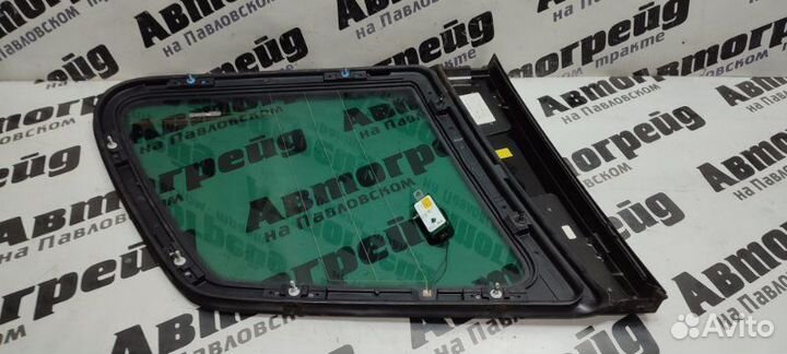 Стекло кузова заднее правое Volkswagen Touareg 7LA