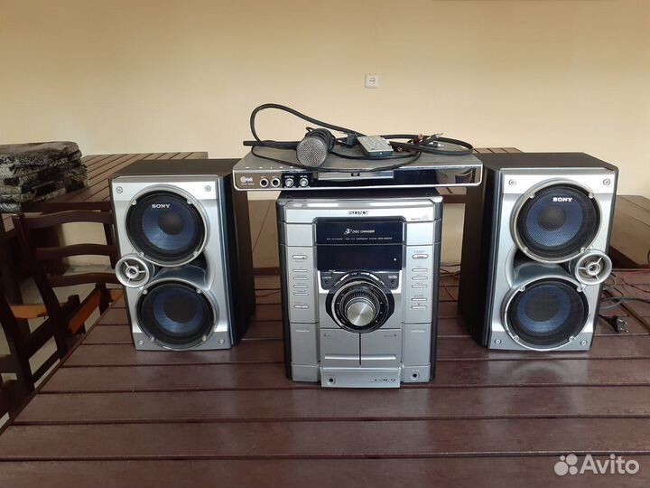 Музыкальный центр sony