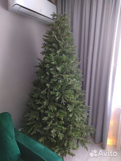 Елки искусственные. Гирлянды. Игрушки новогодние