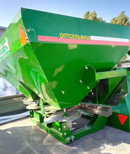 Разбрасыватель удобрений Оптсельмаш Фермер 900, 2024