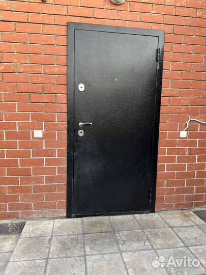 Дверь входная металлическая уличная