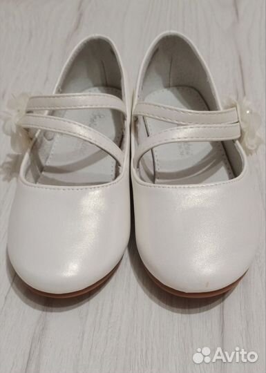 Туфли для девочки 27 размер белые