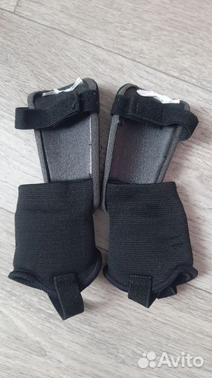 Щитки футбольные детские